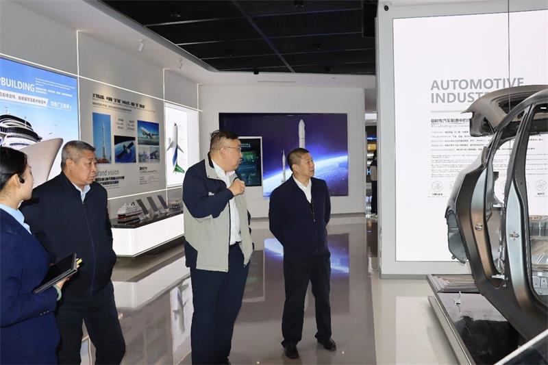 中國(guó)有色金屬工業(yè)協(xié)會(huì)黨委副書(shū)記范順科一行蒞臨明泰鋁業(yè)調(diào)研指導(dǎo)